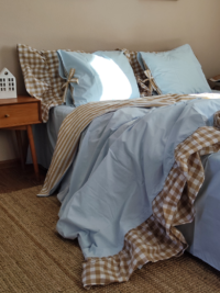 O poveste despre somn liniștit și detalii atent lucrate cu așternutul -  Timeless Beauty – Blue & Cream Cotton Bedding