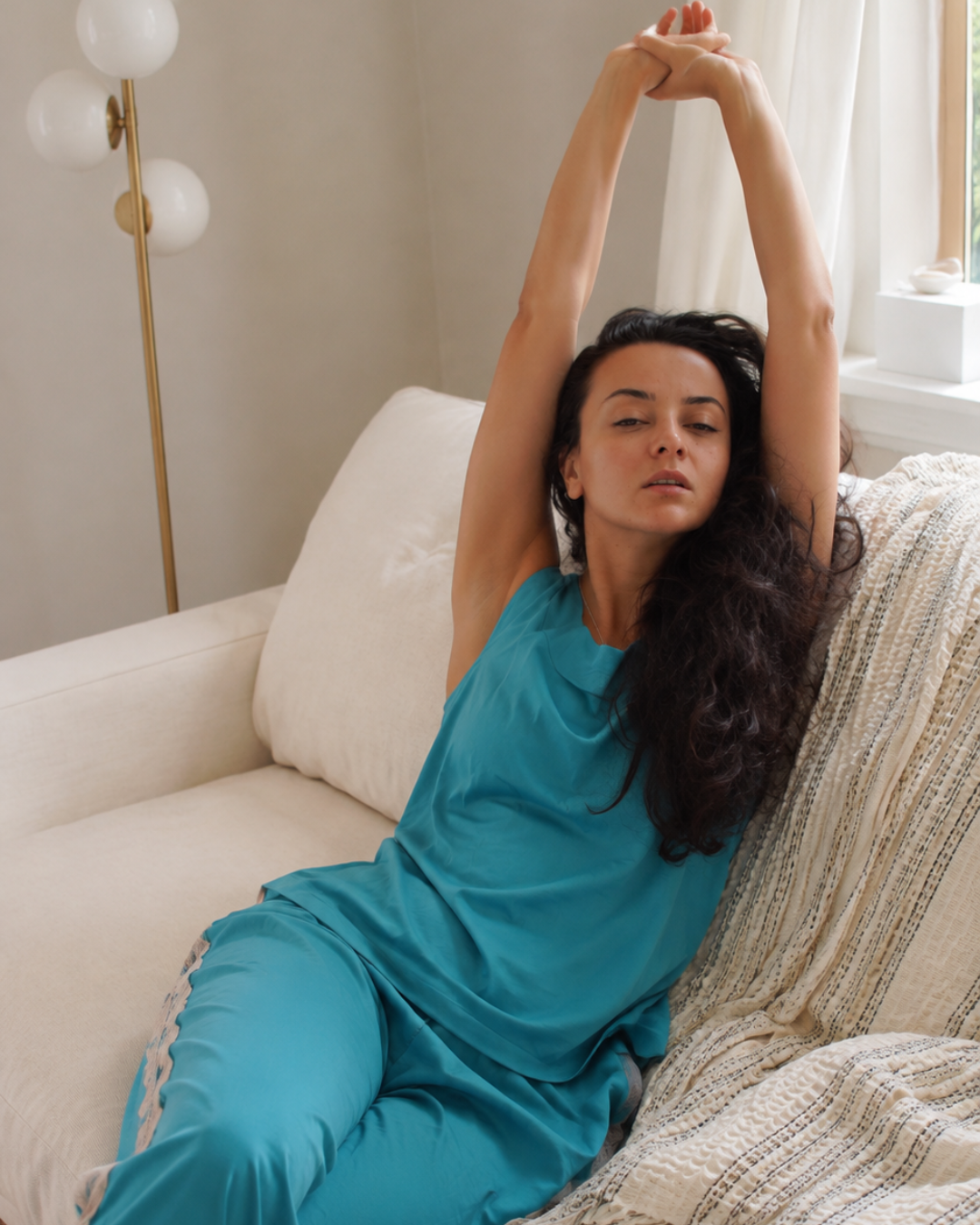 Turquoise Grace | Pijama damă din satin de bumbac turcoaz, cu inserții din dantelă